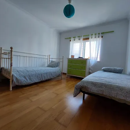A Family House In Santa Cruz, Torres Vedras * Silveira
